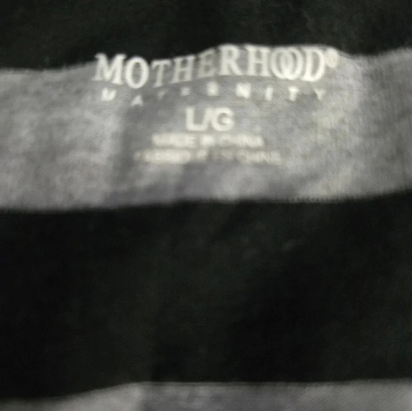 Motherhood Maternity Short Sleeve Shirt - Picture 3 of 3
